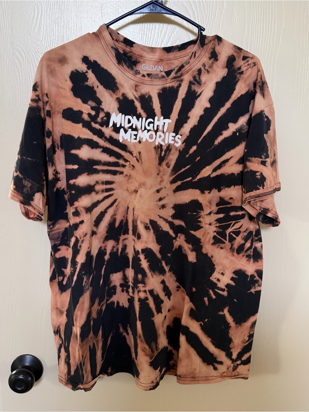 Gildan 1D Acid Wash Tie-Dye 'Midnight Memories' Short Sleeve Tee